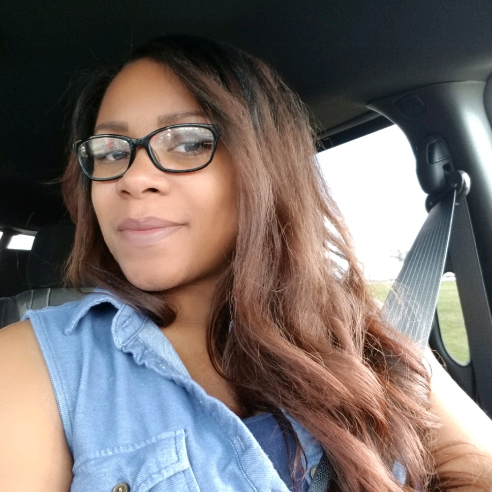 Meet your Posher, Mara